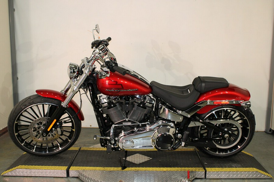 New 2025 Harley-Davidson Breakout Cruiser FXBR Motorcycle For Sale In Miami, Florida