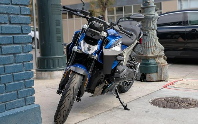 2026 BMW R1300R