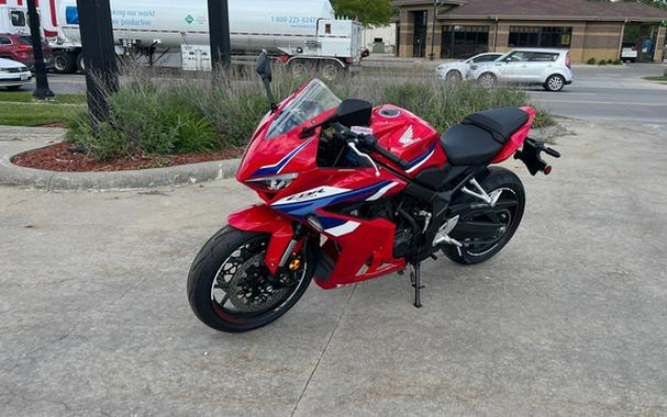 2026 Honda CBR650R E-Clutch