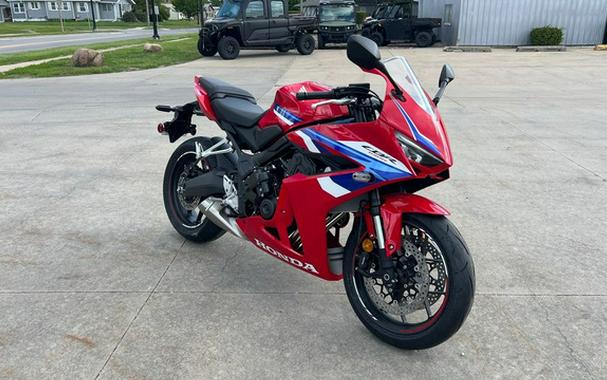 2026 Honda CBR650R E-Clutch