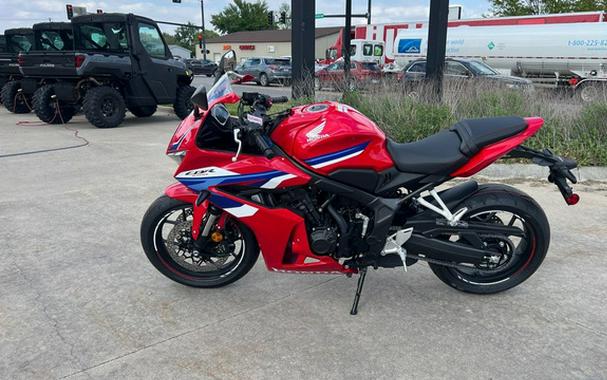 2026 Honda CBR650R E-Clutch