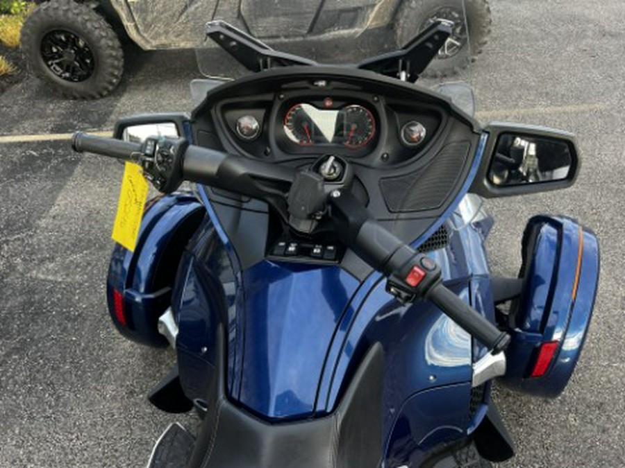 2016 Can-Am Spyder RT Limited