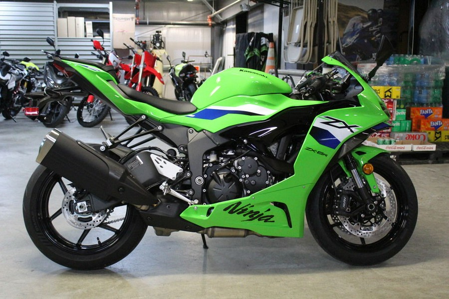 2026 Kawasaki Ninja® ZX™-6R Base