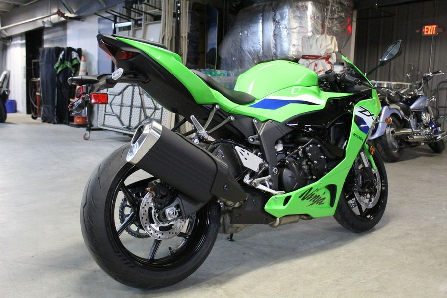 2026 Kawasaki Ninja® ZX™-6R Base