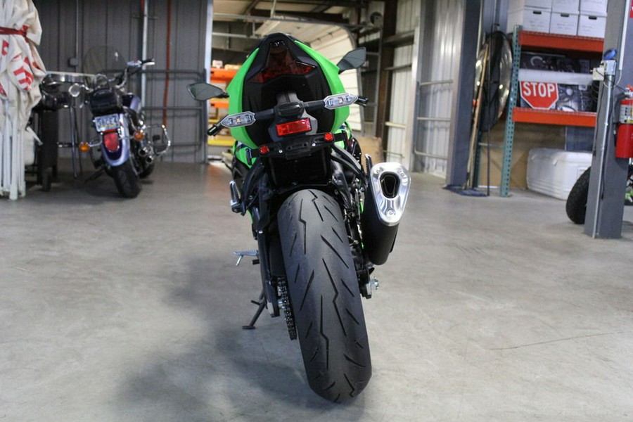 2026 Kawasaki Ninja® ZX™-6R Base