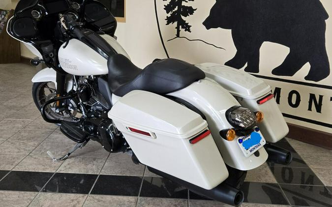 2023 Harley-Davidson® Road Glide® ST White Sand Pearl