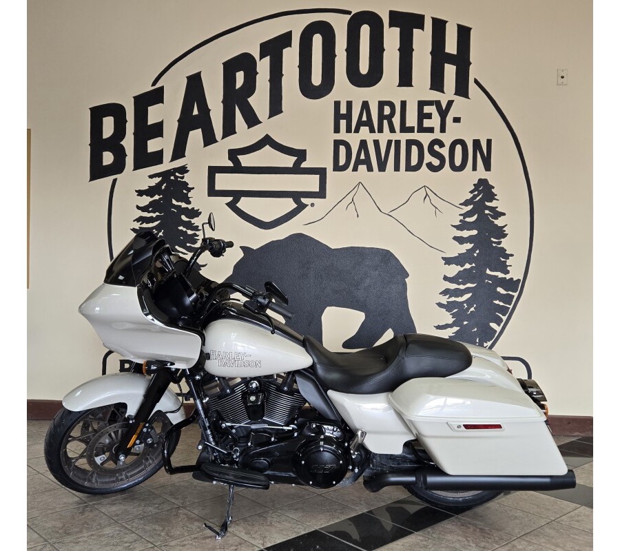 2023 Harley-Davidson® Road Glide® ST White Sand Pearl