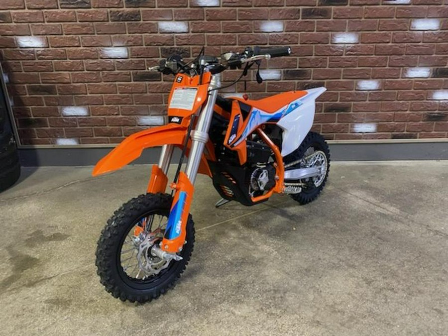 2024 KTM SX-E 3