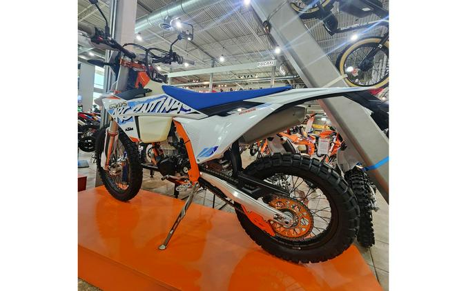 2024 KTM 500 EXC-F Six Days First Look [Fast Facts]