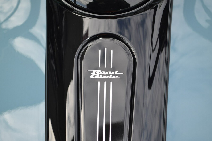 2024 Harley-Davidson Road Glide 3 Sharkskin Blue - Black Finish - FLTRT