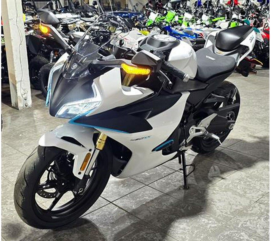 2024 CFMOTO 450SS ABS