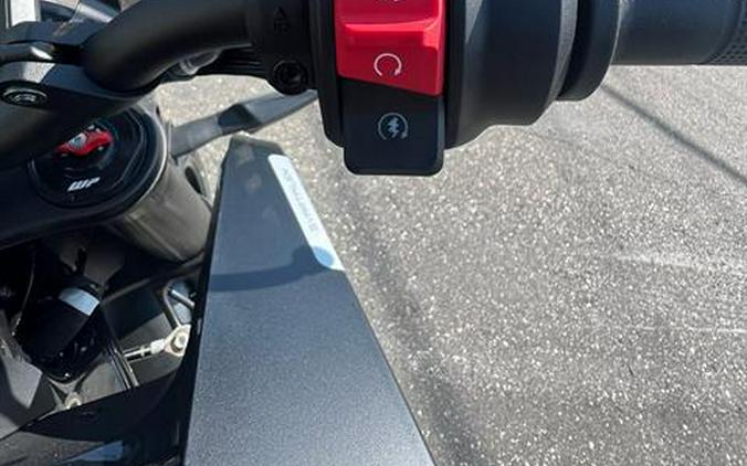 2025 Husqvarna Svartpilen 801