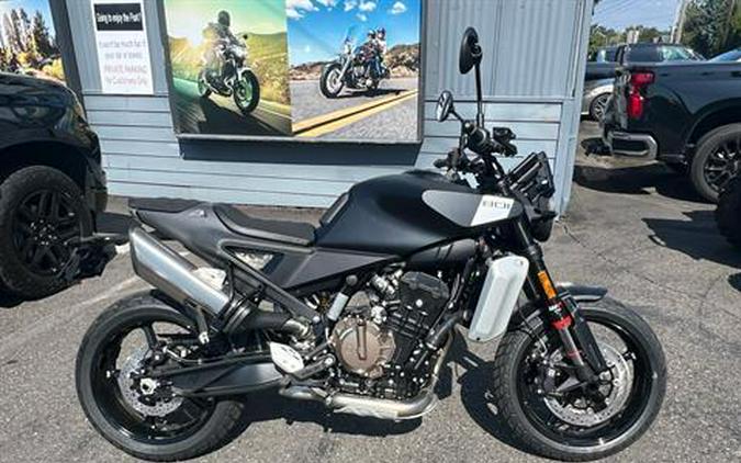 2025 Husqvarna Svartpilen 801