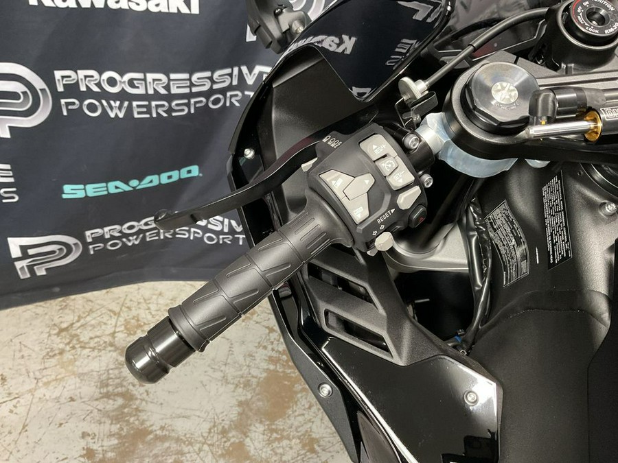 2025 Kawasaki Ninja® ZX™-10R KRT Edition