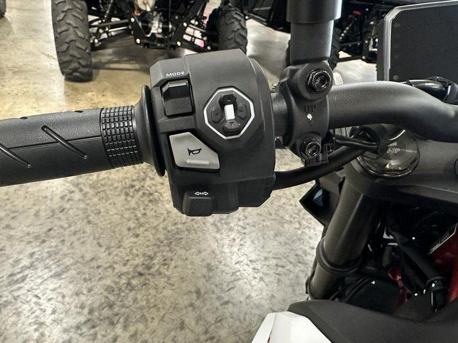 2025 Honda® CB750 Hornet