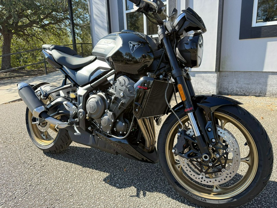2026 Triumph Trident 800
