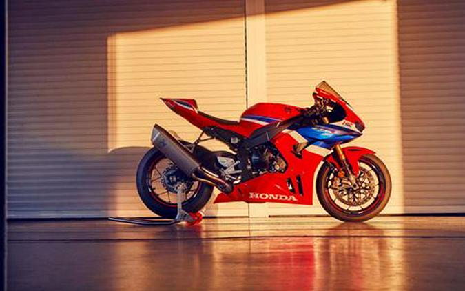 2025 Honda CBR1000RR-R Fireblade SP