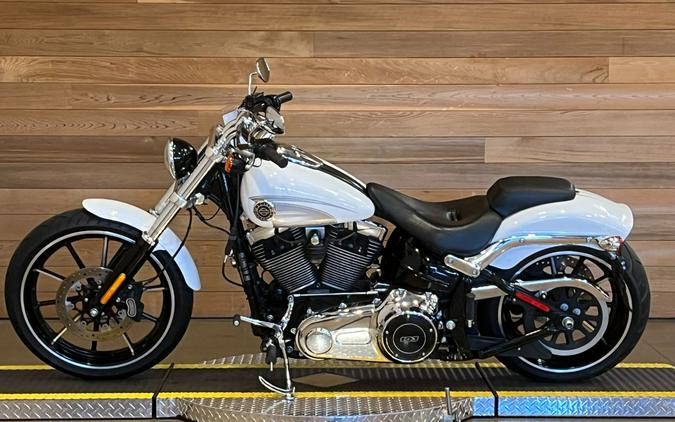 2016 Harley-Davidson Breakout®