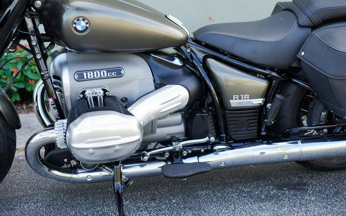 2022 BMW R 18 Classic Manhattan Metallic Matte