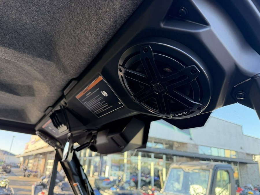 2026 Can-Am® Defender MAX Limited HD11