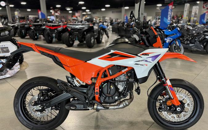 2026 KTM SMC R 390