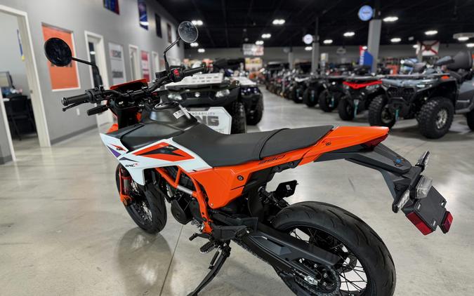 2026 KTM SMC R 390