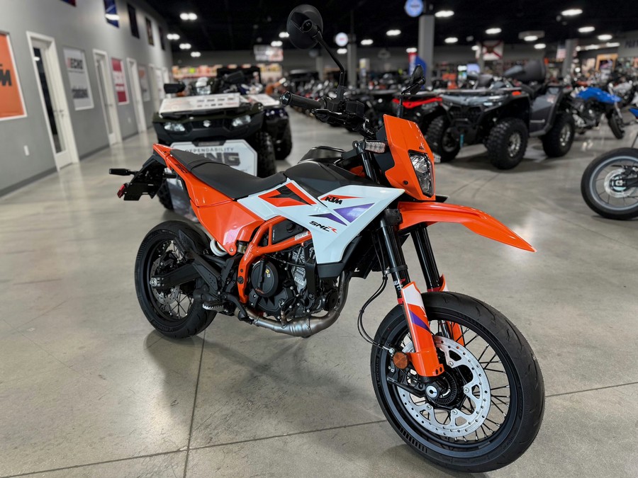 2026 KTM SMC R