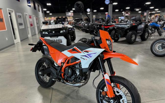2026 KTM SMC R