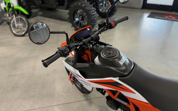2026 KTM SMC R 390