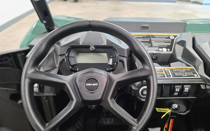 2026 Can-Am Commander DPS 700