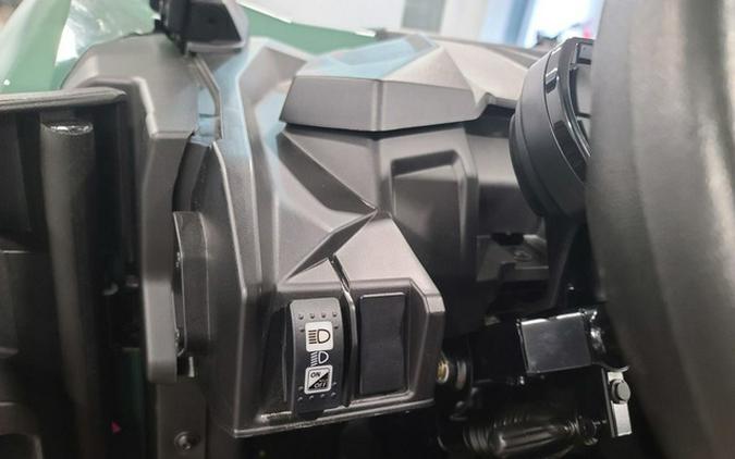 2026 Can-Am Commander DPS 700