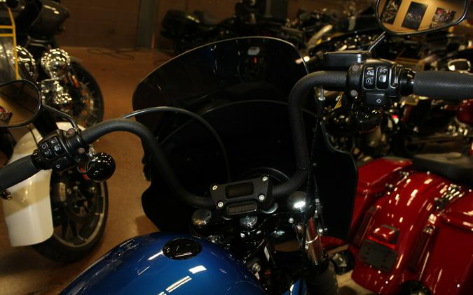 Harley-Davidson® Street Bob™ 114 2024 FXBBS 021872A BLUE BURST
