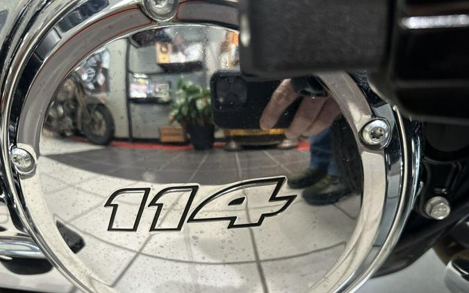 2023 Harley-Davidson® Tri Glide® Ultra Atlas Silver Metallic