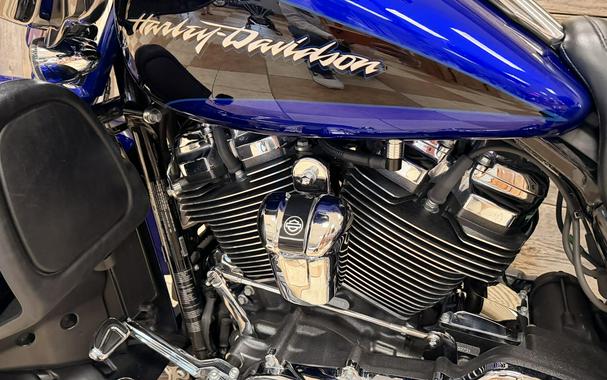 2017 Harley-Davidson® CVO™ Street Glide® Candy Cobalt/Indigo Ink with Mirror Chrome Aggressor Wheels