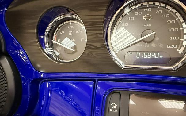 2017 Harley-Davidson® CVO™ Street Glide® Candy Cobalt/Indigo Ink with Mirror Chrome Aggressor Wheels