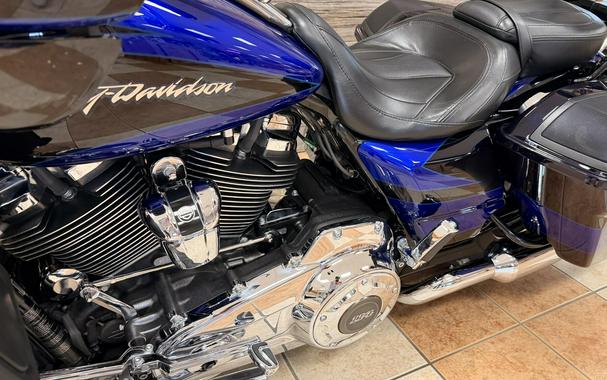 2017 Harley-Davidson® CVO™ Street Glide® Candy Cobalt/Indigo Ink with Mirror Chrome Aggressor Wheels