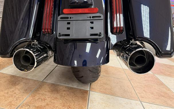 2017 Harley-Davidson® CVO™ Street Glide® Candy Cobalt/Indigo Ink with Mirror Chrome Aggressor Wheels