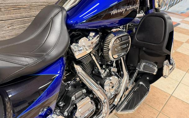 2017 Harley-Davidson® CVO™ Street Glide® Candy Cobalt/Indigo Ink with Mirror Chrome Aggressor Wheels