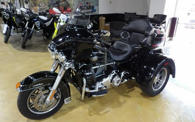 2013 Harley-Davidson FLHTCUTG - Tri Glide Ultra Classic