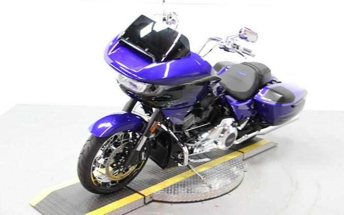 2025 Harley-Davidson CVO™ Road Glide® Blue Streak