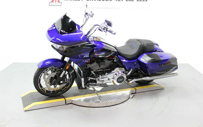 2025 Harley-Davidson CVO™ Road Glide® Blue Streak