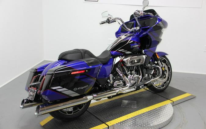 2025 Harley-Davidson CVO™ Road Glide® Blue Streak