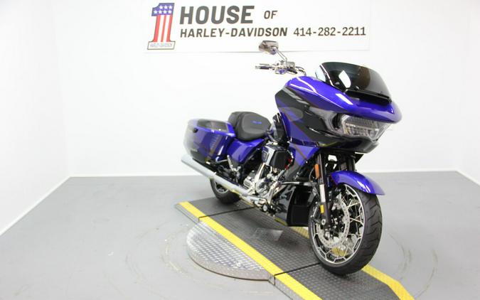 2025 Harley-Davidson CVO™ Road Glide® Blue Streak