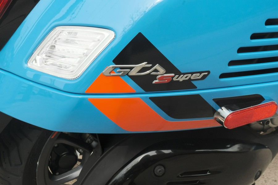 2025 Vespa GTS 310 SuperSport