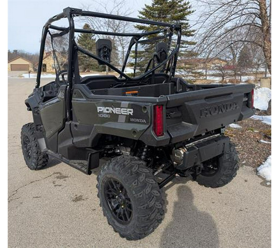 2025 Honda Pioneer 1000 Deluxe