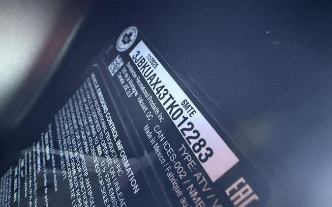 2026 Can-Am® Defender MAX Limited HD11