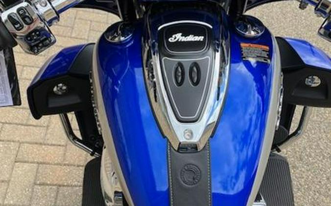 2026 Indian Motorcycle® Roadmaster® Deep Blue Metallic / Silver Quartz Metallic