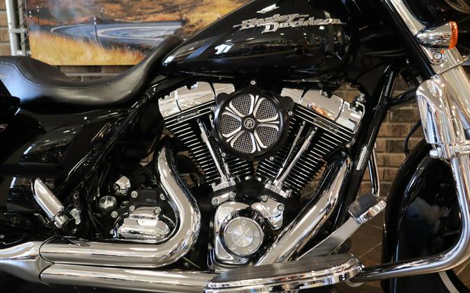 2010 Street Glide® (FLHX)