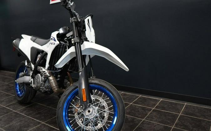 2025 Suzuki DR-Z4SM