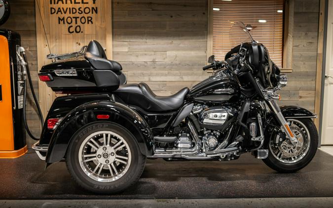 2021 Tri Glide® Ultra (FLHTCUTG)